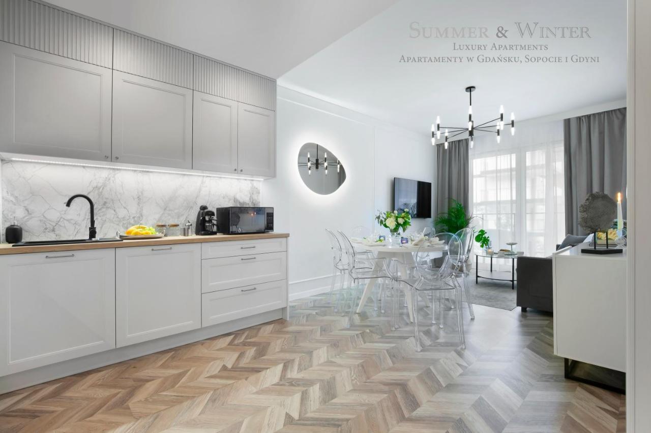 Apartment Luxury Summerwinter Malczewskiego 86 M 12 Gdansk, Parking Podziemny Na Pilota Danzig